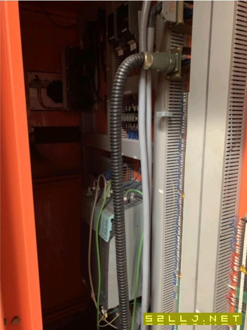 上海機床廠數控軋輥磨床機一套
