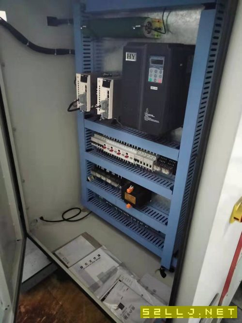 打包出售兩臺準新數控車61801500和61803000僅試加工