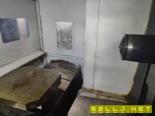 出售:2020年準新機斗山805雙工位臥式加工中心，刀庫60把BT50刀柄，帶30公斤.
