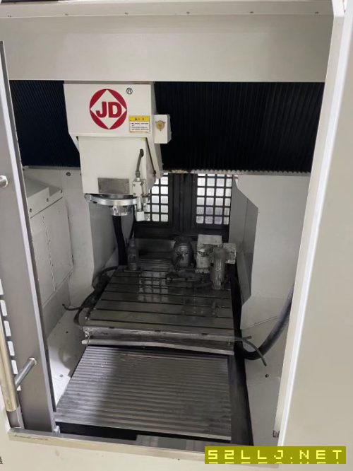 出售:2018年北京精雕600VC精雕機濕拋光設備三軸行程XYZ600500420主軸24000.