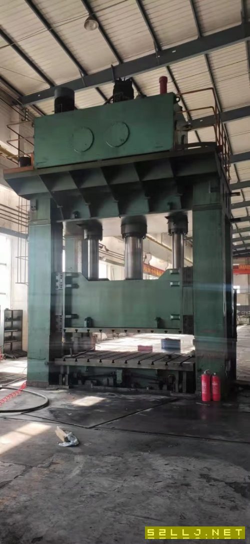 出售:2003年湖州Y27-800噸沖壓機(jī)一臺，懂行的看成色，工廠在位出售。