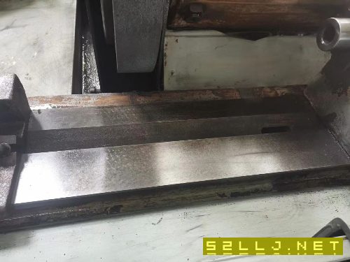 出售：精品上海1332X1000外圓磨床，安裝少用。