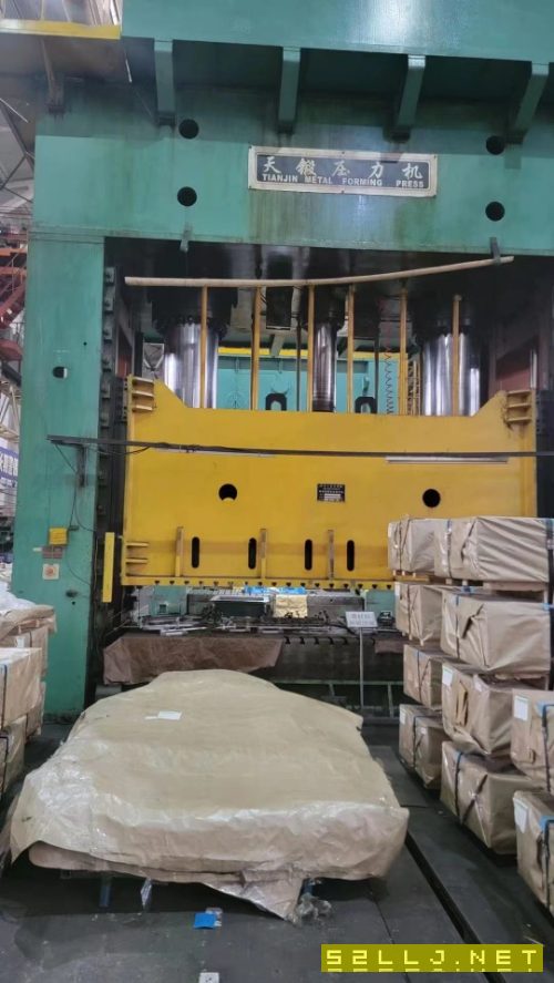 急售：框架式新款2000噸液壓機，天津鍛壓產，新.