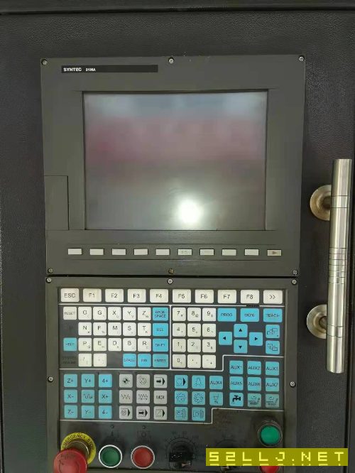 出售臺(tái)群870雕銑機(jī)