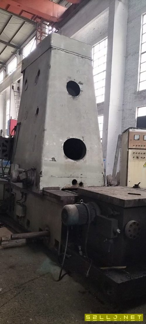 武重320滾齒機(jī)，模數(shù)24，卡盤直徑1米8，導(dǎo)軌完好，價(jià)格不高