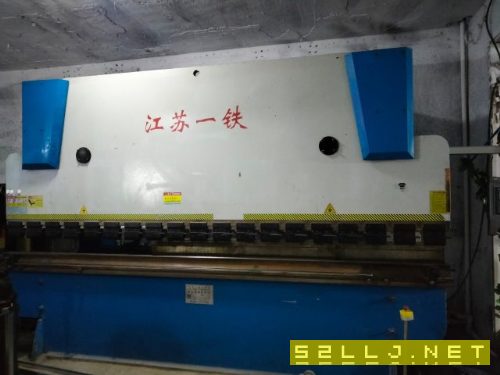 出售江蘇一鐵1米125噸數控折彎機