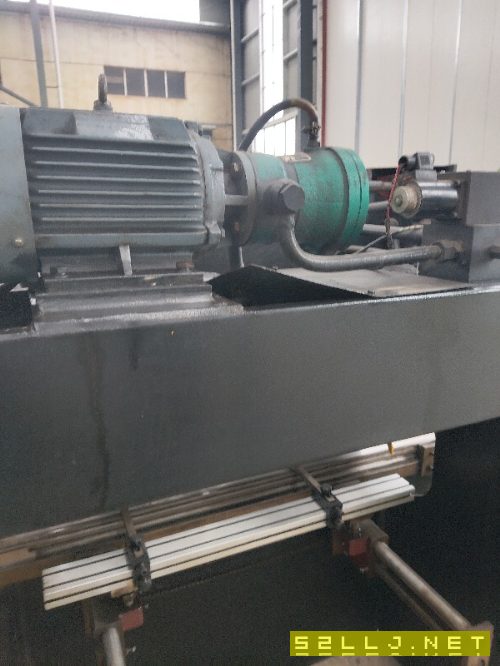 出售30X1600折彎機