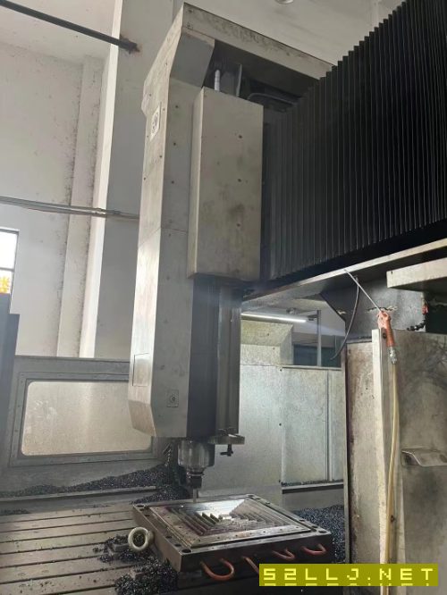 江蘇厚道龍門加工中心