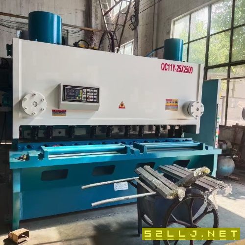 出售數(shù)控閘式剪板機(jī)QC11K-252500