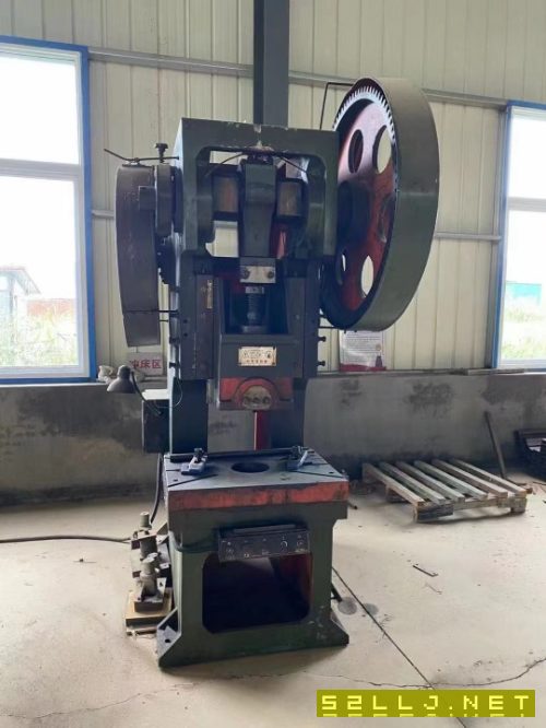 出售WF67K-200T/4000數控折彎機