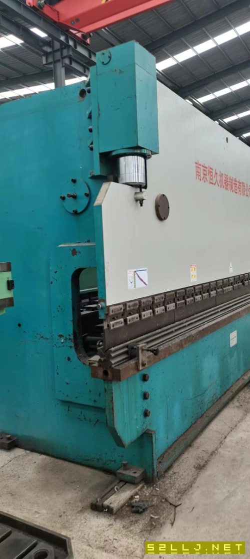 出售WF67K-200T/5000深喉數控折彎機