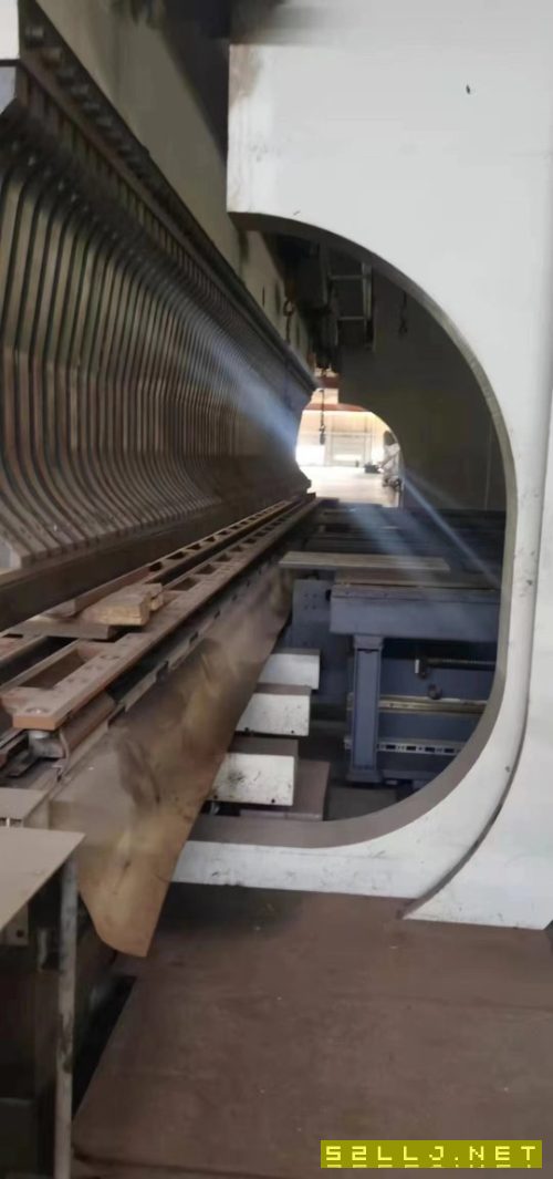 出售黃石2000噸12米數控折彎機
