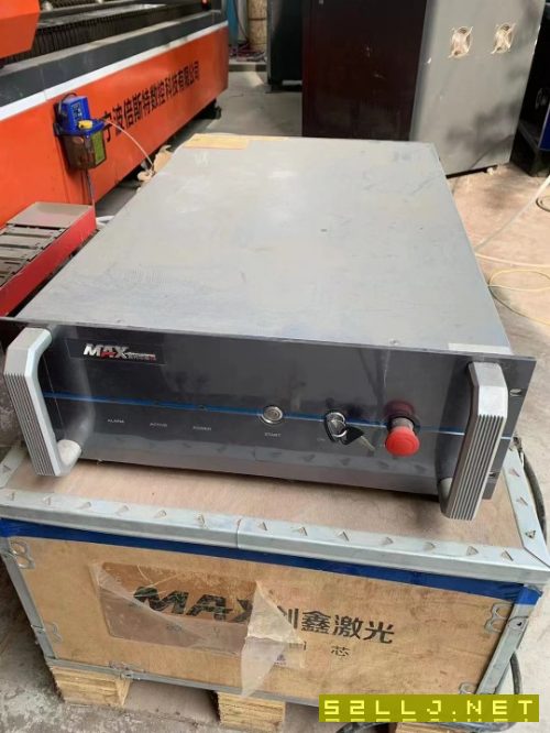 出售1000瓦創(chuàng)鑫激光切割機(jī)