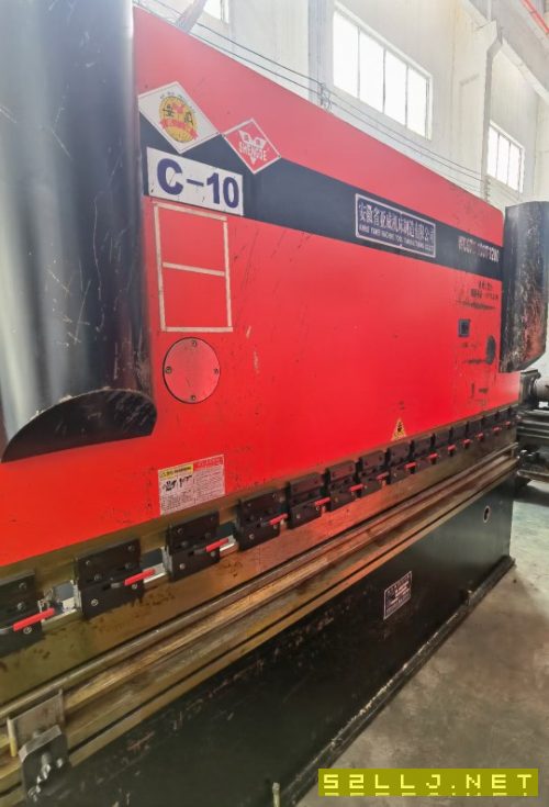 出售WF67K-100T/3200數控折彎機