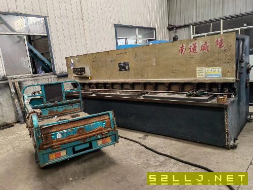 出售100噸四米折彎機和64米剪板機