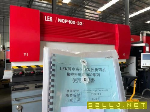 出售WF67K-100T/3200電液數(shù)控折彎機