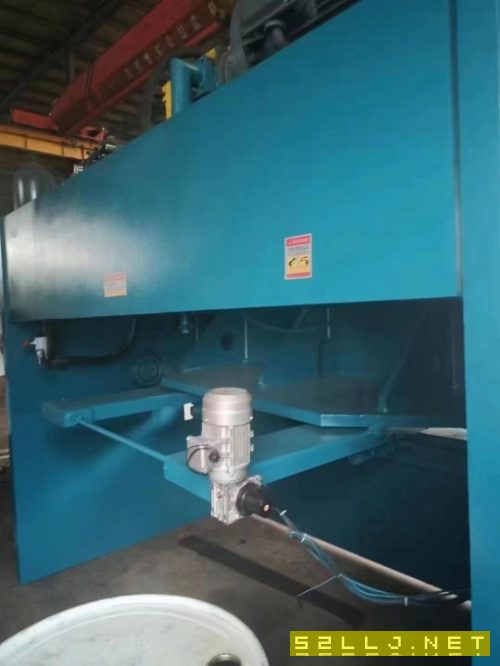 出售QC11K-252500數控閘式剪板機