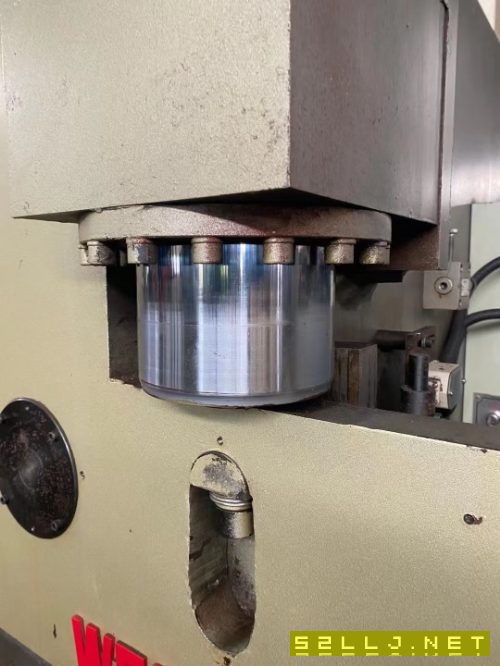 出售長江100噸四米折彎機