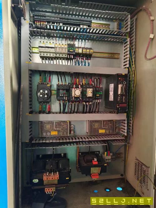 出售WF67K-400T/6000數(shù)控折彎機
