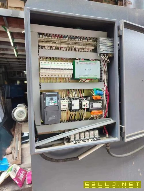 出售125噸四米折彎機和64000閘式剪板機