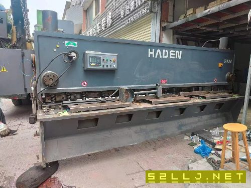 出售125噸四米折彎機和64000閘式剪板機