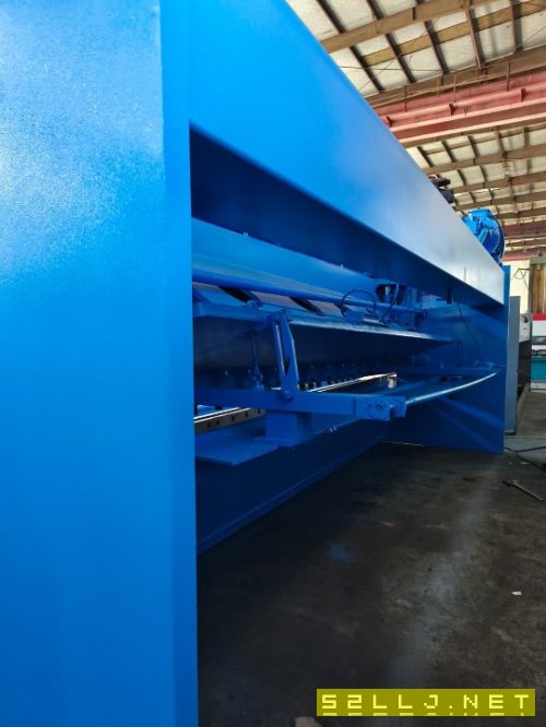 出售400噸六米折彎機和126000剪板機