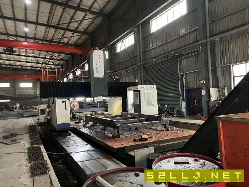 出售：紐威30120龍門加工中心，工作臺3.814米