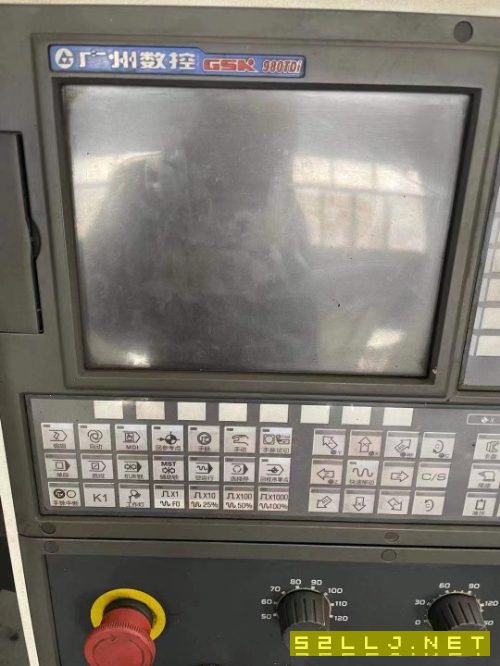 大連6180&amp;amp；#215；3米數控車