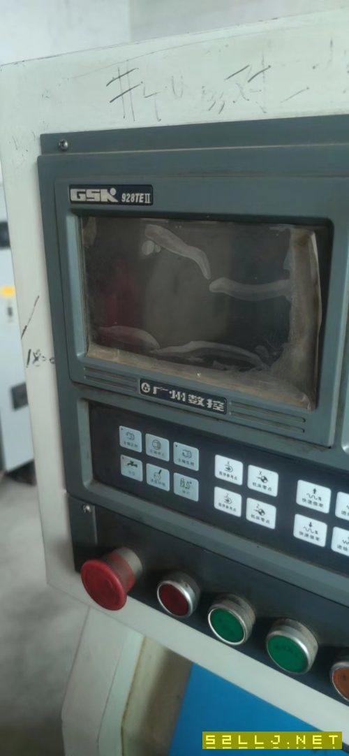 打包出售8臺中星J32數控車在位正常使用