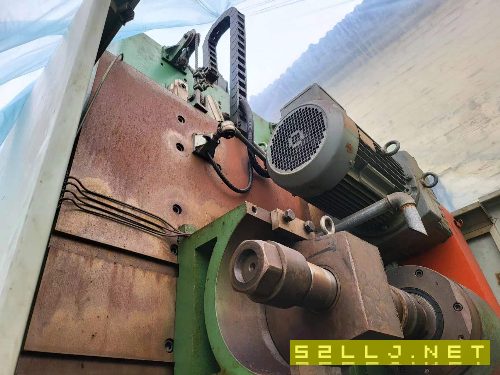 出售三臺數控滾齒機