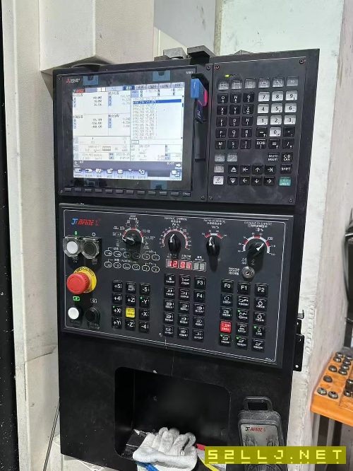 在位買下，2022年5月喬鋒V-1265加工中心，三菱M80系統(tǒng).