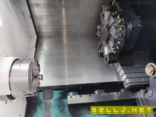 剛剛到貨兩臺2022年準新斗山235車床，8寸三千里液壓卡.