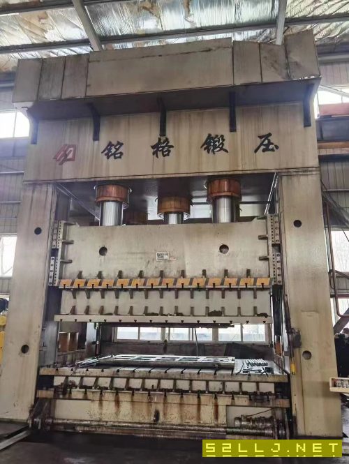南通銘格2600噸框架油壓機，有效臺面3米4.6米，多點.