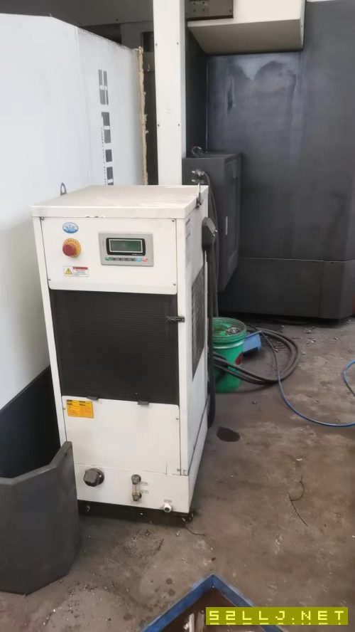 出售:新諾1016數(shù)控龍門，行程1650/1100/600，中心出水.