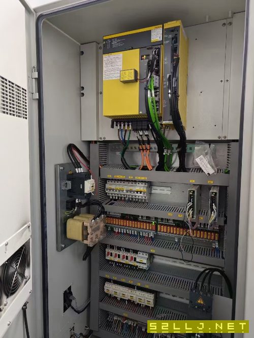 國盛855重型加工中心，工作臺1050&amp;amp；#215；500行程85.