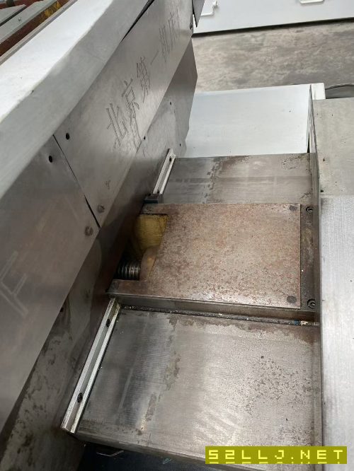 剛剛到倉庫：兩臺基本未用的北京一機714控數銑，.