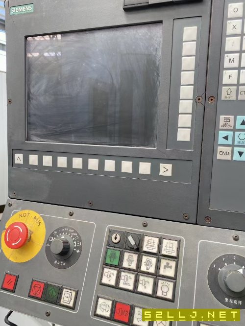 剛剛到倉庫：兩臺基本未用的北京一機714控數銑，.