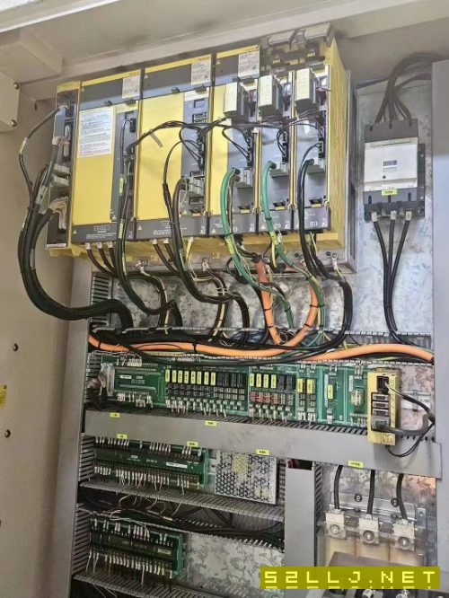 格勒嘛2518龍門，BT50主軸，發那科MF黑系統，af電機，.