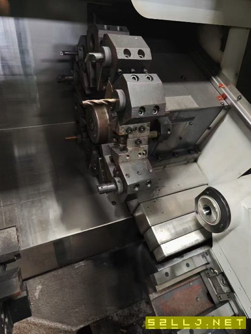 同款4臺，2017年程泰200＋，主軸電機15kw，8寸機里面.