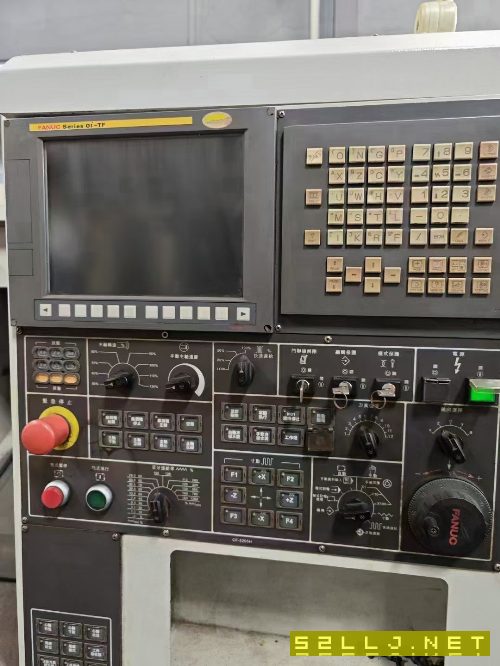 同款4臺(tái)，2017年程泰200＋，主軸電機(jī)15kw，8寸機(jī)里面.