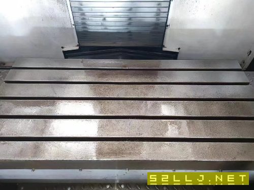 低價出售漢川XK715D數控銑一臺、西門子系統，BT50主軸.