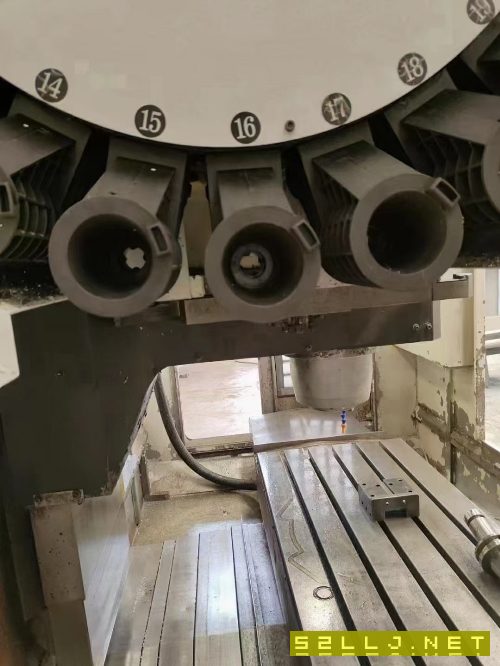 友佳NBP1100A，友佳1160.FANUC0iMF系統，24把機械手刀.