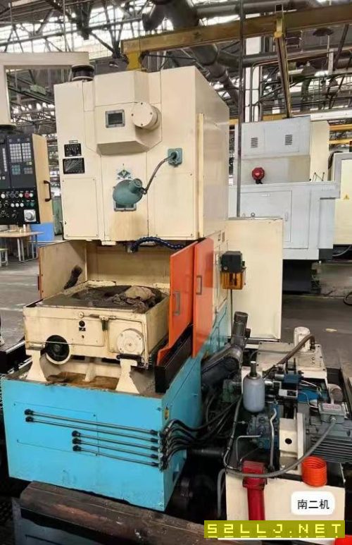 南京二機(jī)四軸三聯(lián)動數(shù)控插齒機(jī)YK5150A西門子系統(tǒng)在位.