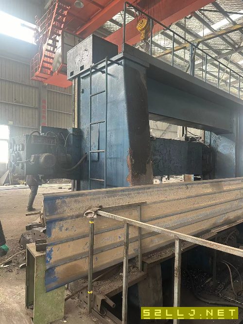 青島永基4米立車，卡盤3.2米，加工高度1.6米