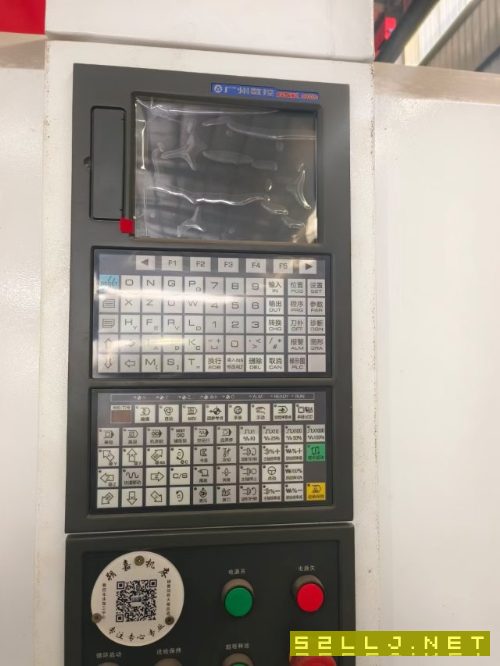 611253000數(shù)控車(chē)床。