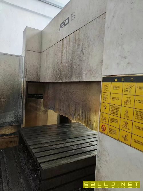沈陽?？藬悼佚堥T鉆，bt50主軸，6000轉，帶刀庫，帶中.
