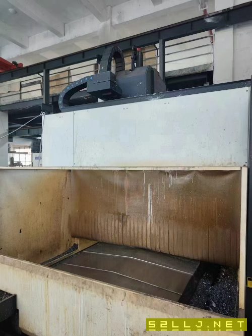 沈陽海克數控龍門鉆，bt50主軸，6000轉，帶刀庫，帶中.
