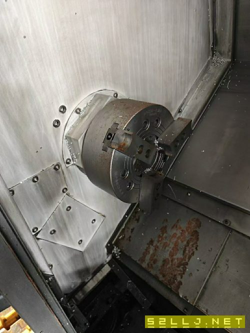 斗山2450車床，10寸卡盤，12工位刀塔，帶尾座，帶油霧.