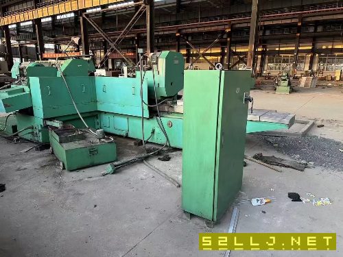 出售:上海機床廠MQ13502米外圓磨床，導軌滿花紋。