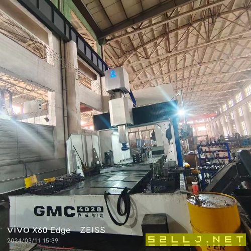 南通喬威數(shù)控龍門加工中心在位出售，2.8米X4米，2023年8月.安裝少用，帶角.